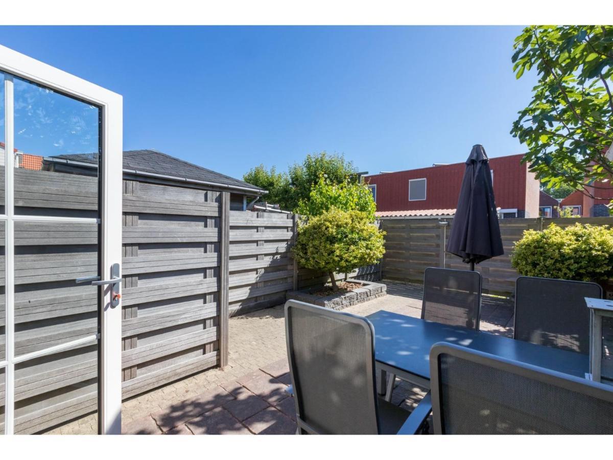 Quietly Located House Within Walking Distance Of The Beach Domburg Exterior foto