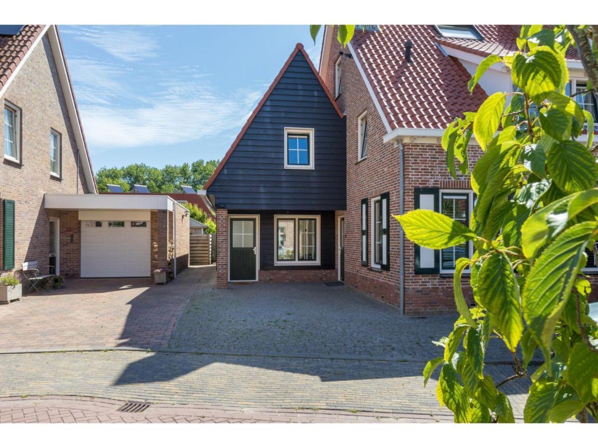 Quietly Located House Within Walking Distance Of The Beach Domburg Exterior foto